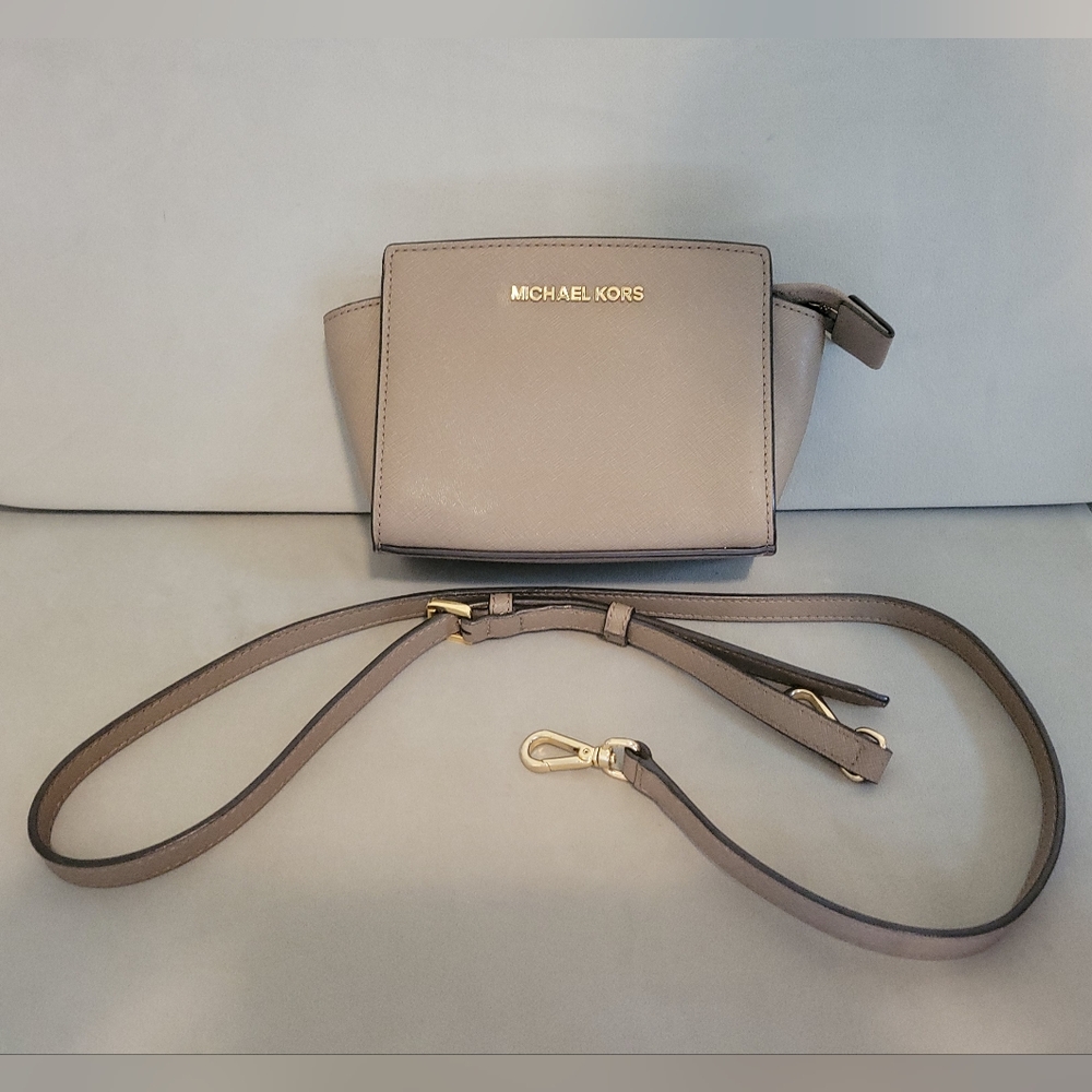 Michael Kors Saffiano Leather Mini Crossbody Purse Bag